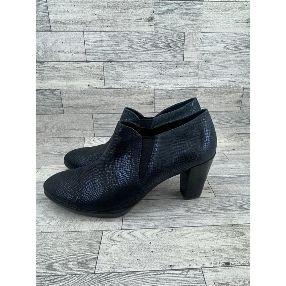 ECCO Shape 75 Navy Blue Snakeskin‎ Embossed Leather Block Heel Booties Women 39